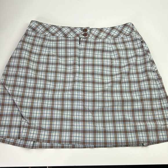Lolë Women's Plaid Skort - Picture 5 of 10